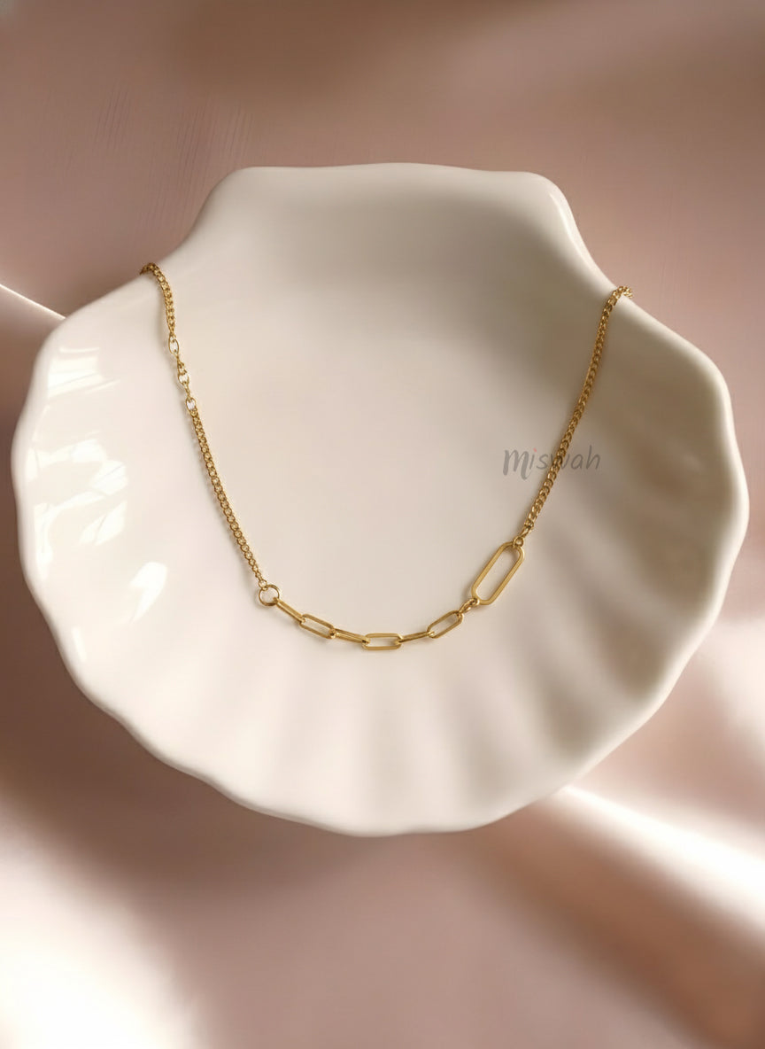 Gold Minimalist Curb Paperclip Link Station Necklace