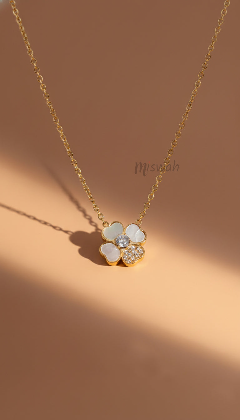 Luxury Quadrifoil Flower Pendant