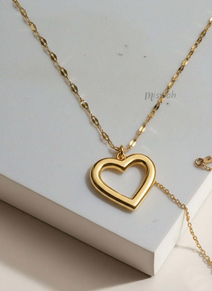 Amara Open Heart Gold Chain Necklace