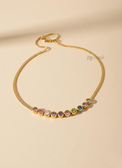 A Nine-Gem Necklace for Her Beauty.